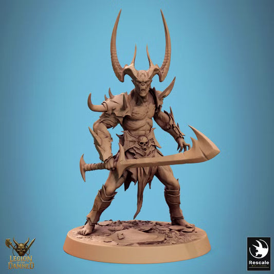 Lames cornues — HornedBlade Stand 01 — rendu du créateur, socle non inclus